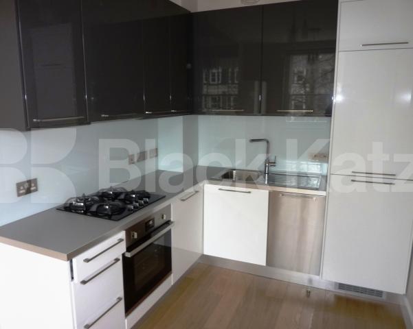 			NEW INSTRUCTION!, 1 Bedroom, 1 bath, 1 reception Flat			 Sutherland Avenue, MAIDA VALE